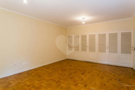 Casa para alugar com 4 suítes no condomínio Chácara Flora, São Paulo - SP