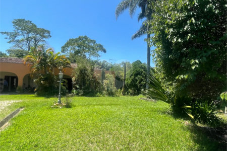 Chácara à venda com 5 quartos, sendo 2 suítes,  em Vila São Paulo, Mogi das Cruzes, SP