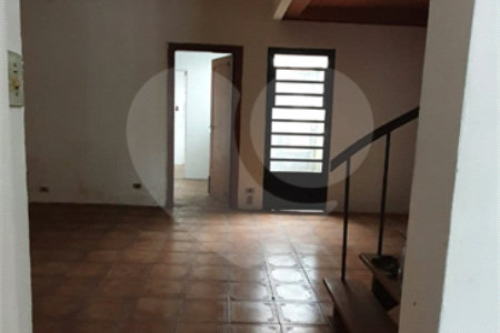 Sobrado à venda com 3 quartos em Várzea da Barra Funda, São Paulo, SP