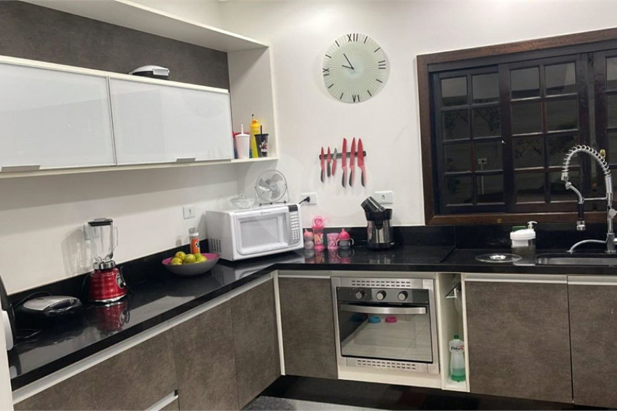 Casa à venda com 3 quartos, sendo 2 suítes, no condomínio : Conjunto Residencial Itaguaçu, São Paulo - SP