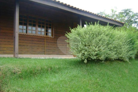 Casa à venda com 3 quartos, sendo 1 suíte, no condomínio Estância Marambaia, Vinhedo - SP
