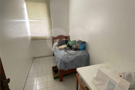 Casa Térrea com 3 suítes, sendo 1 suíte master.