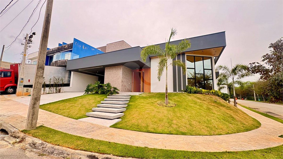 Casa à venda com 3 suítes no condomínio Campos do Conde I e II, Sorocaba - SP