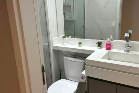 Apartamento à venda com 2 quartos, sendo 1 suíte,  em Continental, Osasco, SP