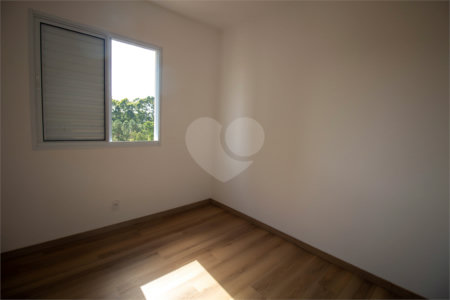 Apartamento para alugar com 2 quartos, sendo 1 suíte, em Chácaras Manão, Mairinque, SP