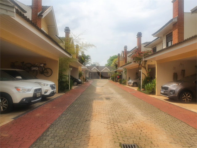Casa à venda com 4 quartos, sendo 2 suítes,  no condomínio Lake Louise, São Paulo - SP