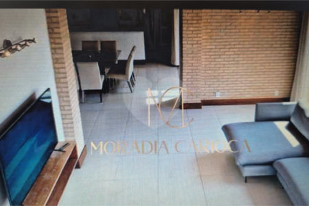 Casa à venda com 4 suítes em Jardim Peró, Cabo Frio, RJ