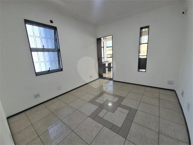 Sobrado à venda ou para alugar com 1 quarto em Saúde, São Paulo, SP