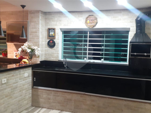 Sobrado à venda com 3 quartos, sendo 1 suíte,  em Palmas do Tremembé, São Paulo, SP