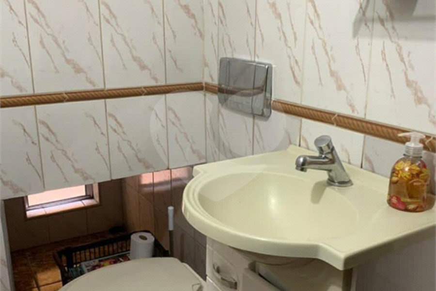 Sobrado à venda com 3 quartos, sendo 1 suíte,  em Vila Sabrina, São Paulo, SP