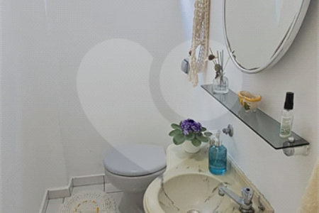Sobrado à venda com 3 quartos, sendo 2 suítes, em Água Fria, São Paulo, SP