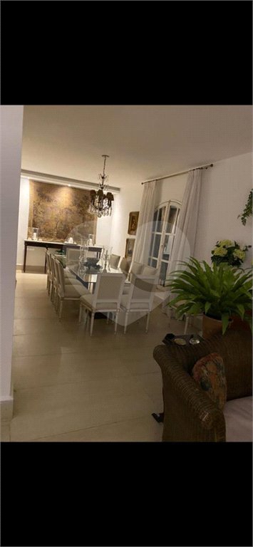 Casa Térrea à venda ou para alugar com 4 quartos, sendo 2 suítes,  em Jardim Guedala, São Paulo, SP