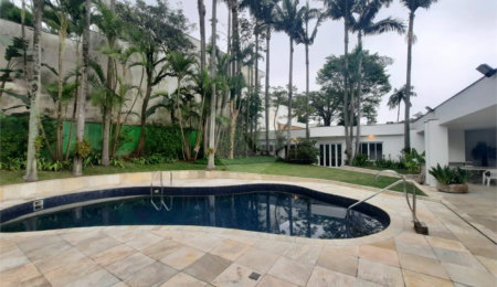 Casa para alugar com 4 quartos, sendo 2 suítes,  em Alto da Boa Vista, São Paulo, SP