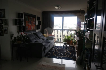 Apartamento à venda com 3 quartos, sendo 1 suíte,  em Vila Campestre, São Paulo, SP