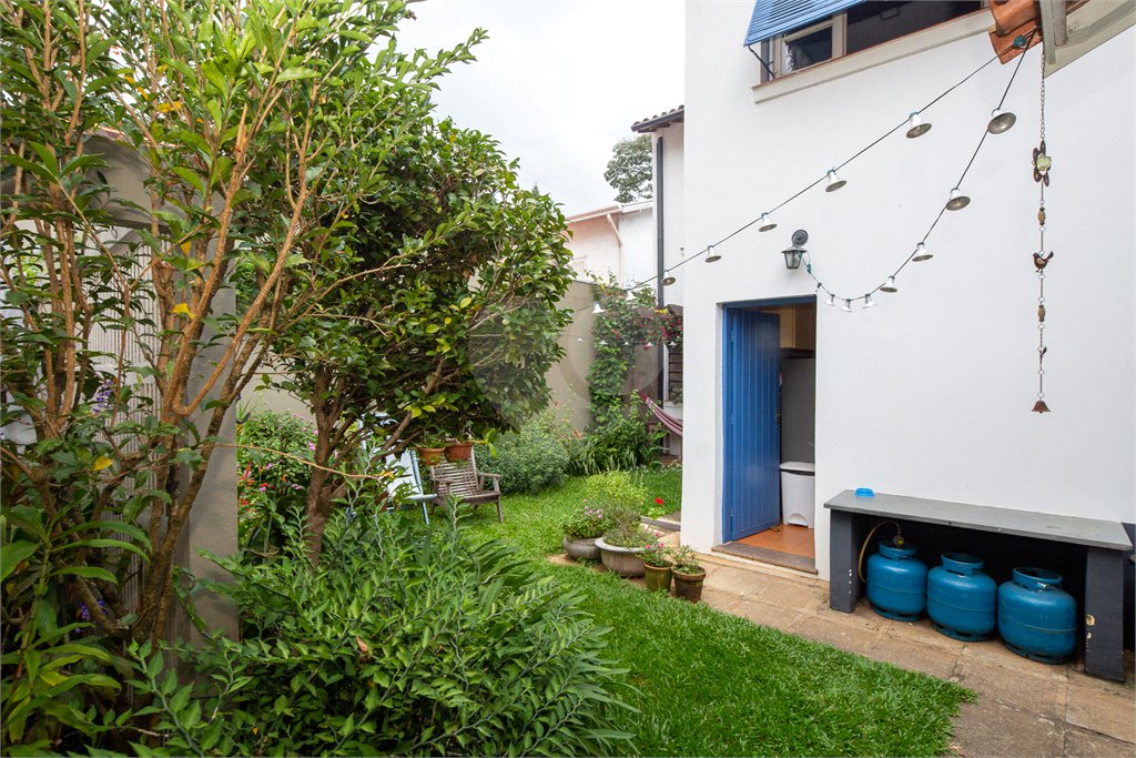 Casa à venda com 3 quartos, sendo 1 suíte, em Alto da Boa Vista, São Paulo, SP