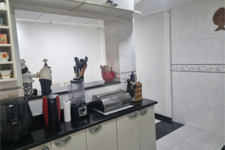 Sobrado à venda com 3 quartos, sendo 1 suíte,  em Vila Dom Pedro II, São Paulo, SP
