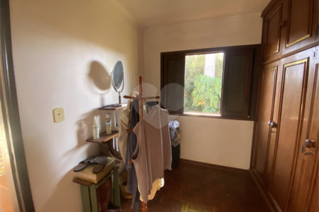 Casa à venda com 3 quartos, sendo 1 suíte, em Parque Residencial Monte Carlo, Ponta Porã, MS