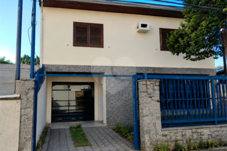 Sobrado à venda com 3 quartos, sendo 1 suíte, em Jardim do Mar, São Bernardo do Campo, SP