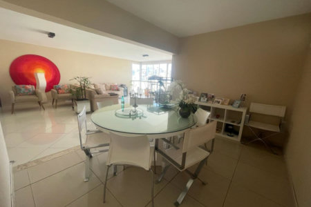Apartamento à venda com 3 quartos, sendo 1 suíte, em Cerqueira César, São Paulo, SP
