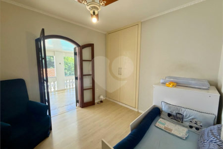 Casa à venda com 4 quartos, sendo 2 suítes,  no condomínio Morada da Lua, Vinhedo - SP