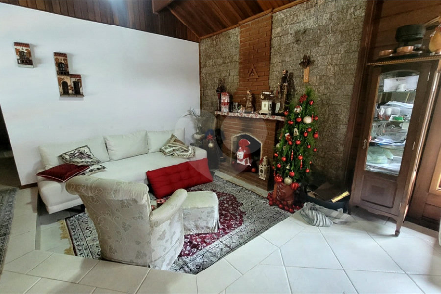 Casa à venda com 3 suítes no condomínio Sausalito, Mairiporã - SP