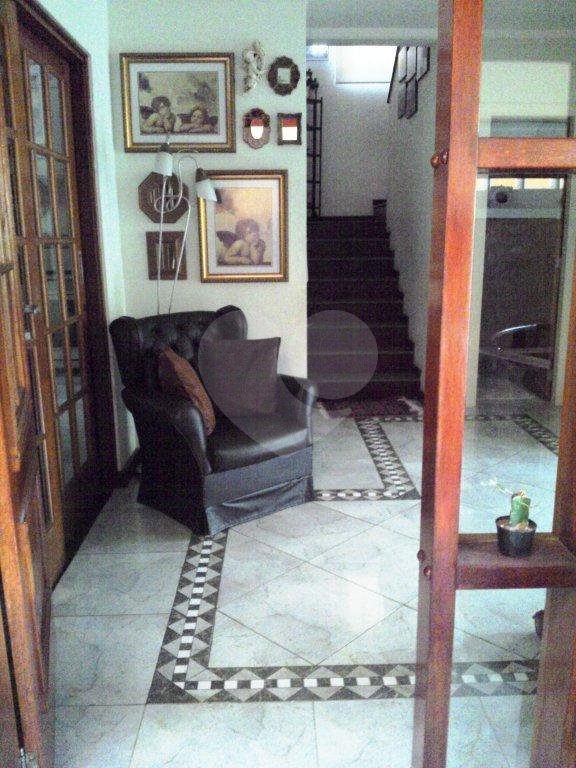 Casa à venda com 4 quartos, sendo 2 suítes,  em Horto, São Paulo, SP