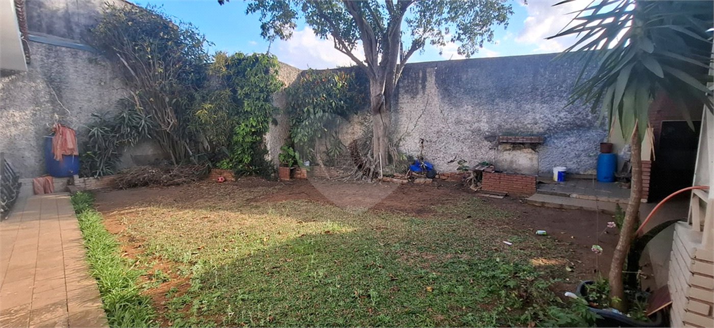Casa Térrea à venda ou para alugar com 3 suítes em Vila Isolina Mazzei, São Paulo, SP