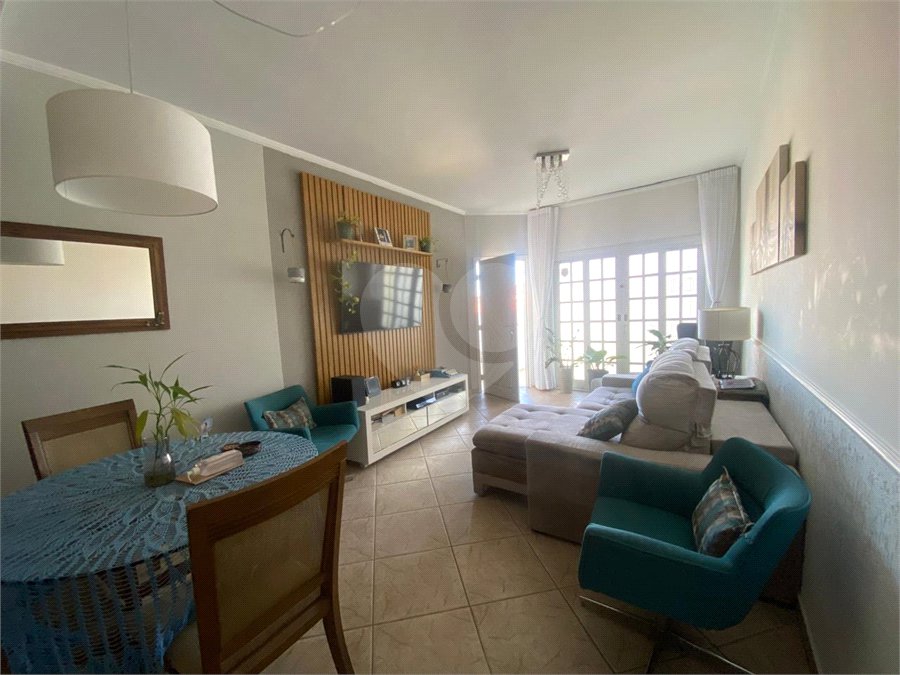 Casa à venda com 3 quartos, sendo 1 suíte, em Vila Suissa, Mogi das Cruzes, SP