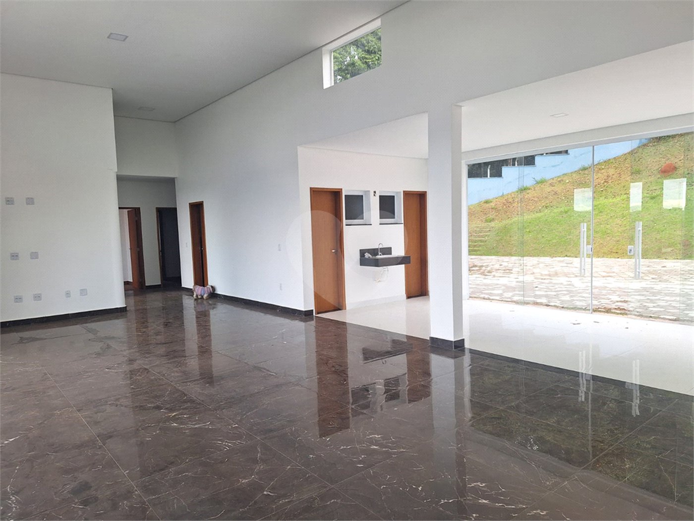Casa em condomínio à venda com 3 suítes no Centro, Bom Jesus dos Perdões, SP