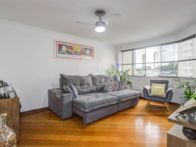 Apartamento à venda com 3 quartos, sendo 1 suíte,  em Jardim Marajoara, São Paulo, SP