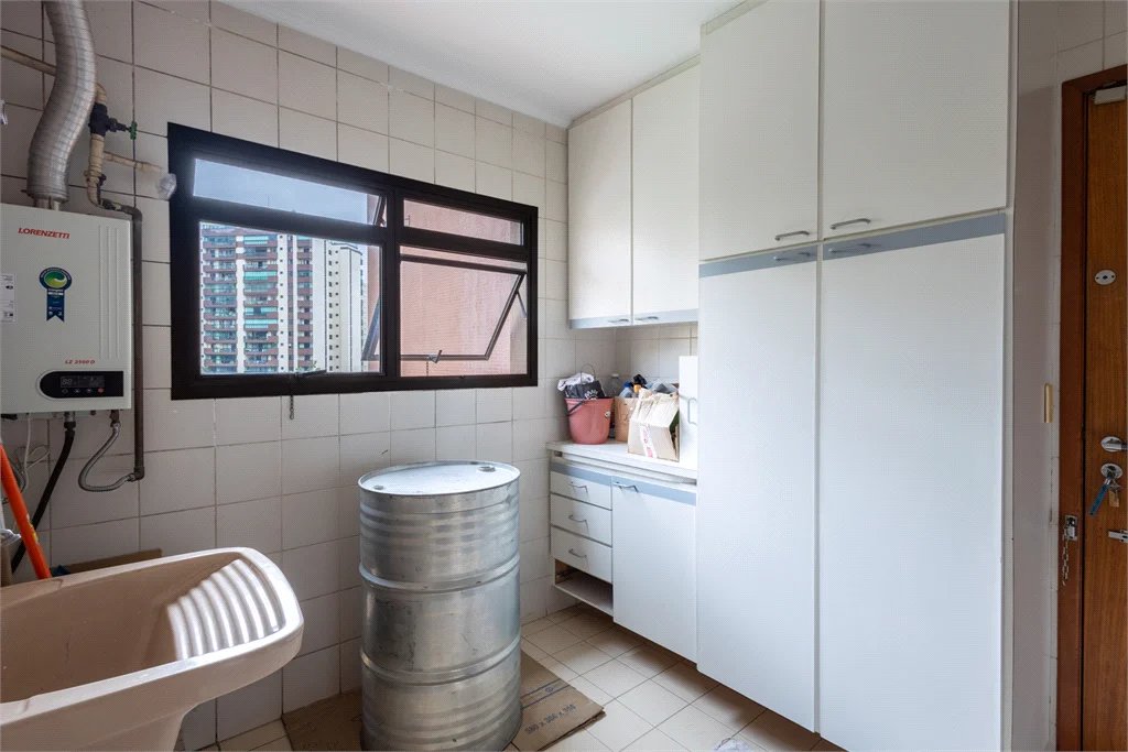Apartamento à venda com 4 quartos, sendo 3 suítes, em Jardim Monte Kemel, São Paulo, SP