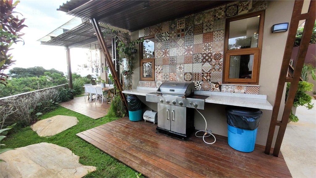 Casa à venda com 5 quartos, sendo 4 suítes,  em Albatroz, Armação dos Búzios, RJ