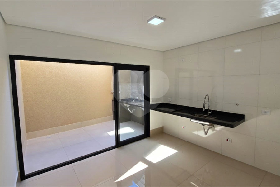 Sobrado à venda com 3 quartos, sendo 1 suíte, em Jardim Maristela, São Paulo, SP