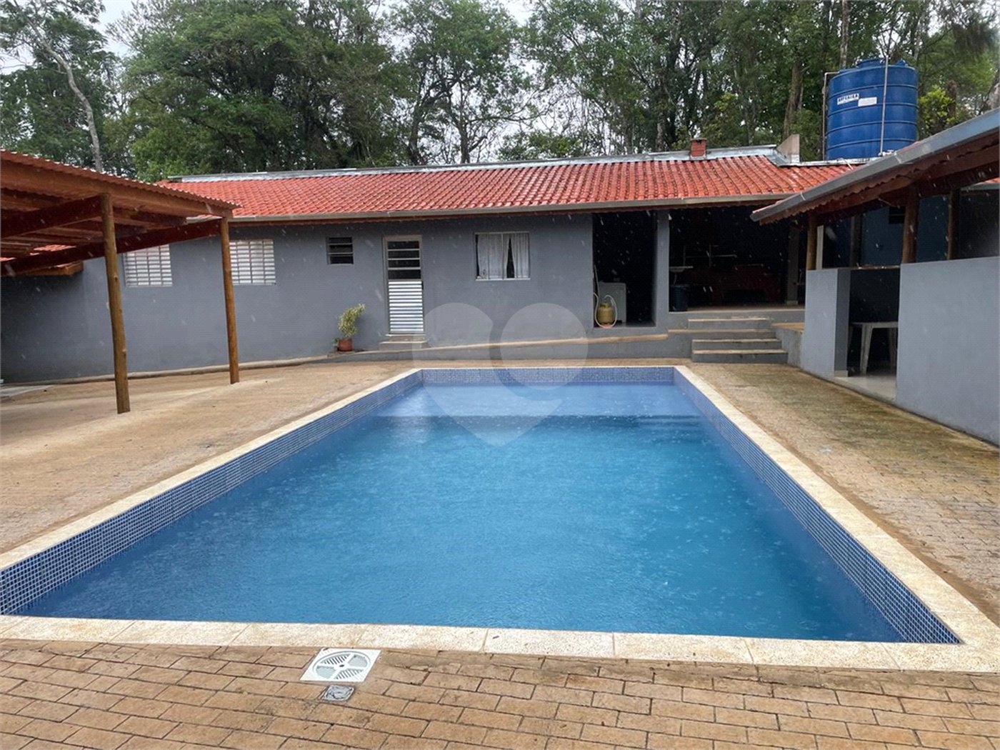 Chácara à venda com 4 quartos, sendo 2 suítes, em Ibiúna, Ibiúna, SP