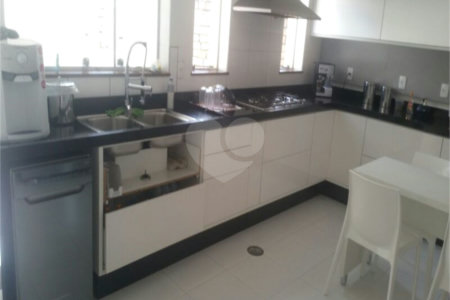 Casa à venda ou para alugar com 3 quartos, sendo 2 suítes, no condomínio Residencial Chacara Santa Maria, Votorantim - SP