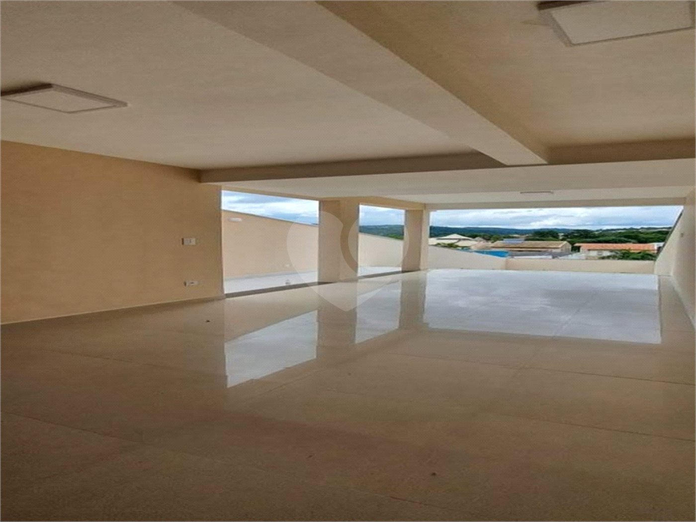 Casa à venda com 3 quartos, sendo 1 suíte, em Vila Santa Rosália, São Roque, SP