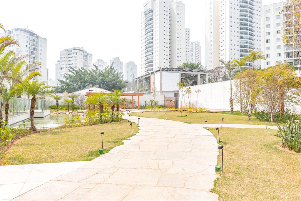 Apartamento à venda com 3 suítes em Jardim Marajoara, São Paulo, SP