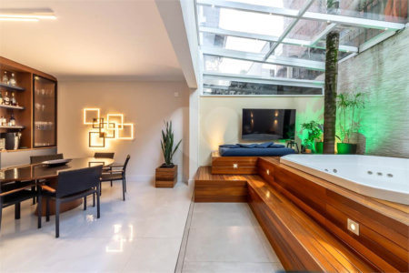Casa à venda com 4 suítes no condomínio Ville Bosqueé, São Paulo - SP