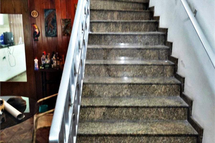 Sobrado à venda com 5 quartos, sendo 2 suítes, em Vila Nova Cachoeirinha, São Paulo, SP