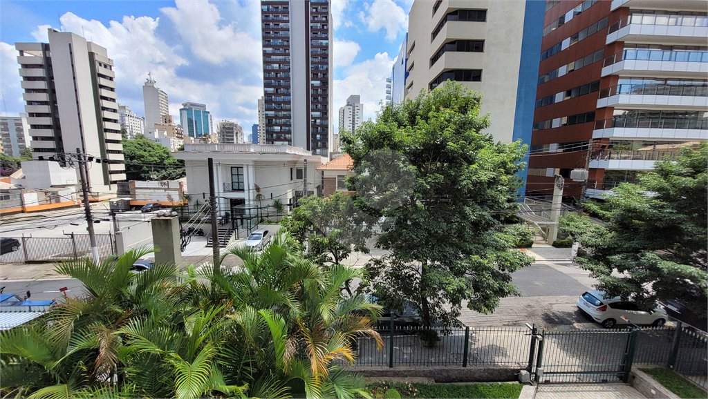 Apartamento à venda com 2 quartos, sendo 1 suíte,  em Vila Mariana, São Paulo, SP