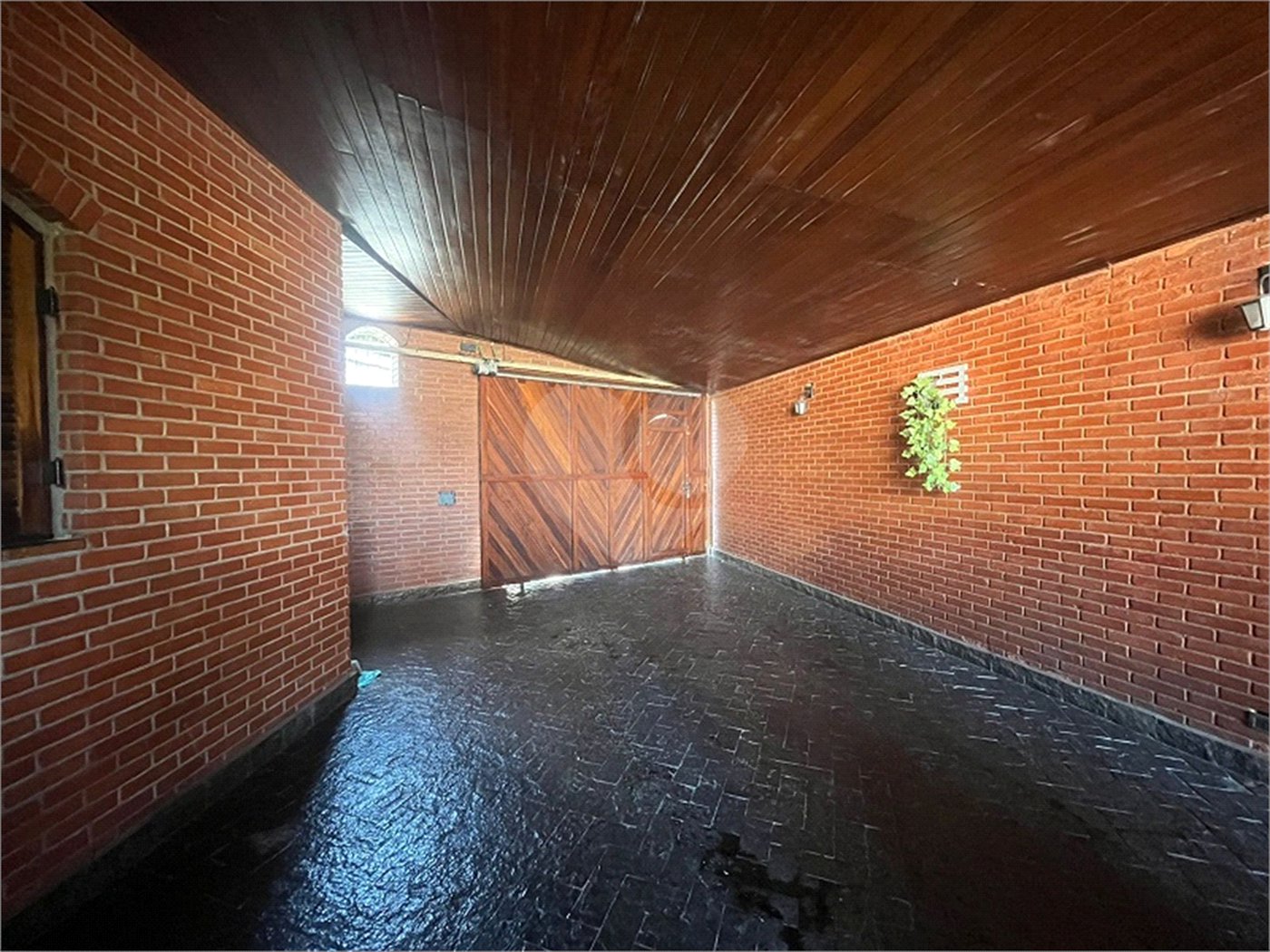 Casa com piscina disponivel para venda com 250m² - Jardim Paris / SP