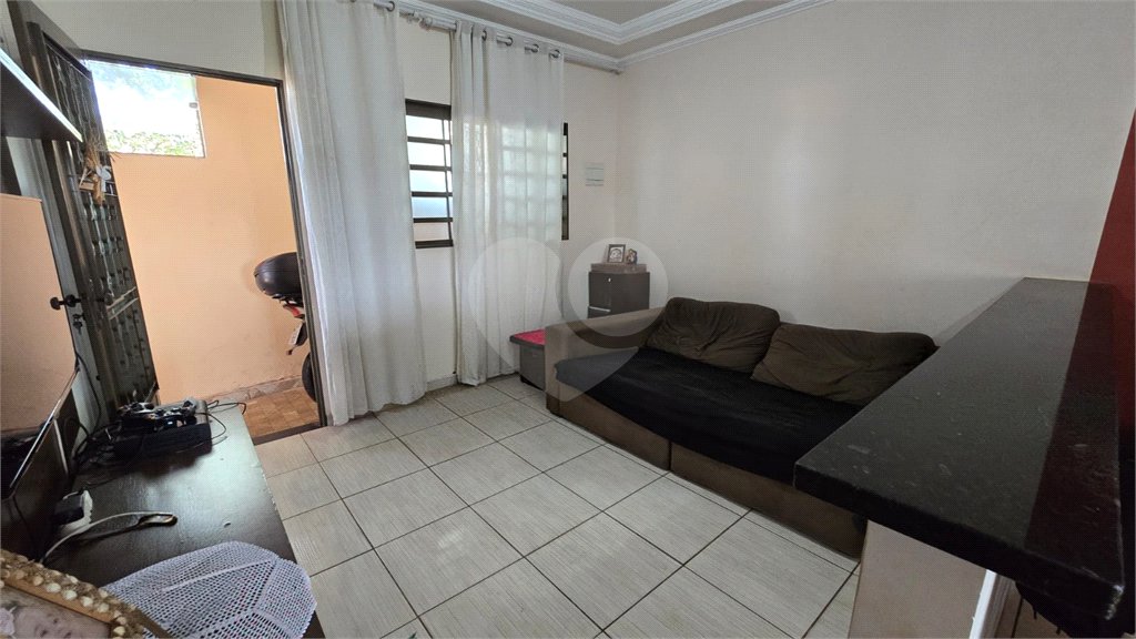 Casa à venda com 2 quartos, em Parque Dos Timburis, São Carlos, SP