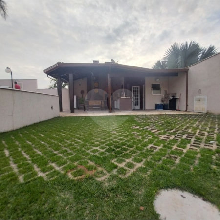 Casa Térrea Disponível para Locação e Venda no Condomínio Vilaggio Capriccio