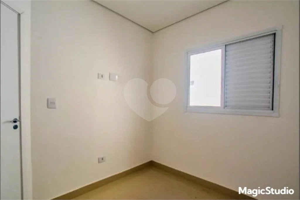 Apartamento com 2 dormitórios , sendo 1 suíte , 1 vaga , á venda na Vila Humaitá em Santo André.