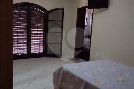 Casa com 180m² , 3 dormitórios , sendo 1 suíte , 2 vagas , à venda em Itaquera
