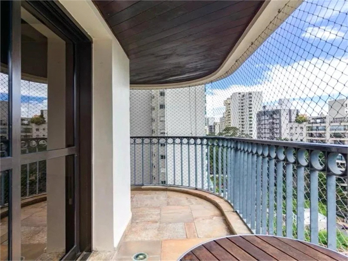Apartamento à venda com 4 quartos, sendo 3 suítes,  em Vila Andrade, São Paulo, SP