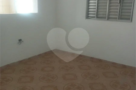 Casa com 180m², 3 quartos (1 suíte) e 5 vagas de garagem, à venda em São Mateus