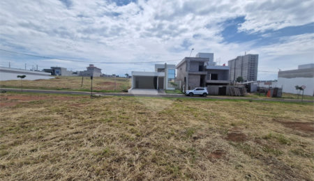 Terreno à venda no condomínio Monte das Araucárias, São Carlos - SP