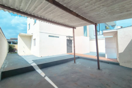 Casa com Suíte Master, Closet, Piscina e Espaço Gourmet Próxima ao Parque Ecológico- 03 quartos -com quintal