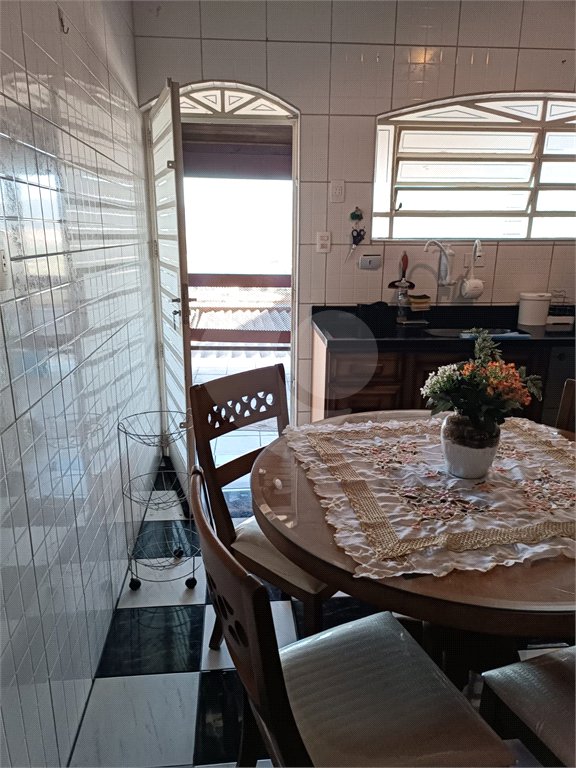 Sobrado com 4 Quartos e 4 banheiros à Venda -337 m² por R$ 850.,000 -- Jardim Vivan,-Jaraguá, São Paulo - SP